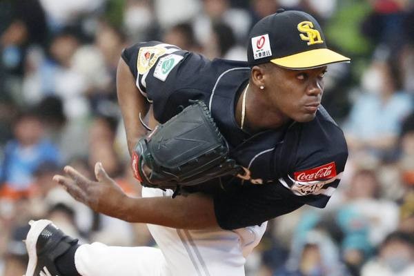 Moinelo mejor que Yamamoto en efectividad en beisbol de Japón